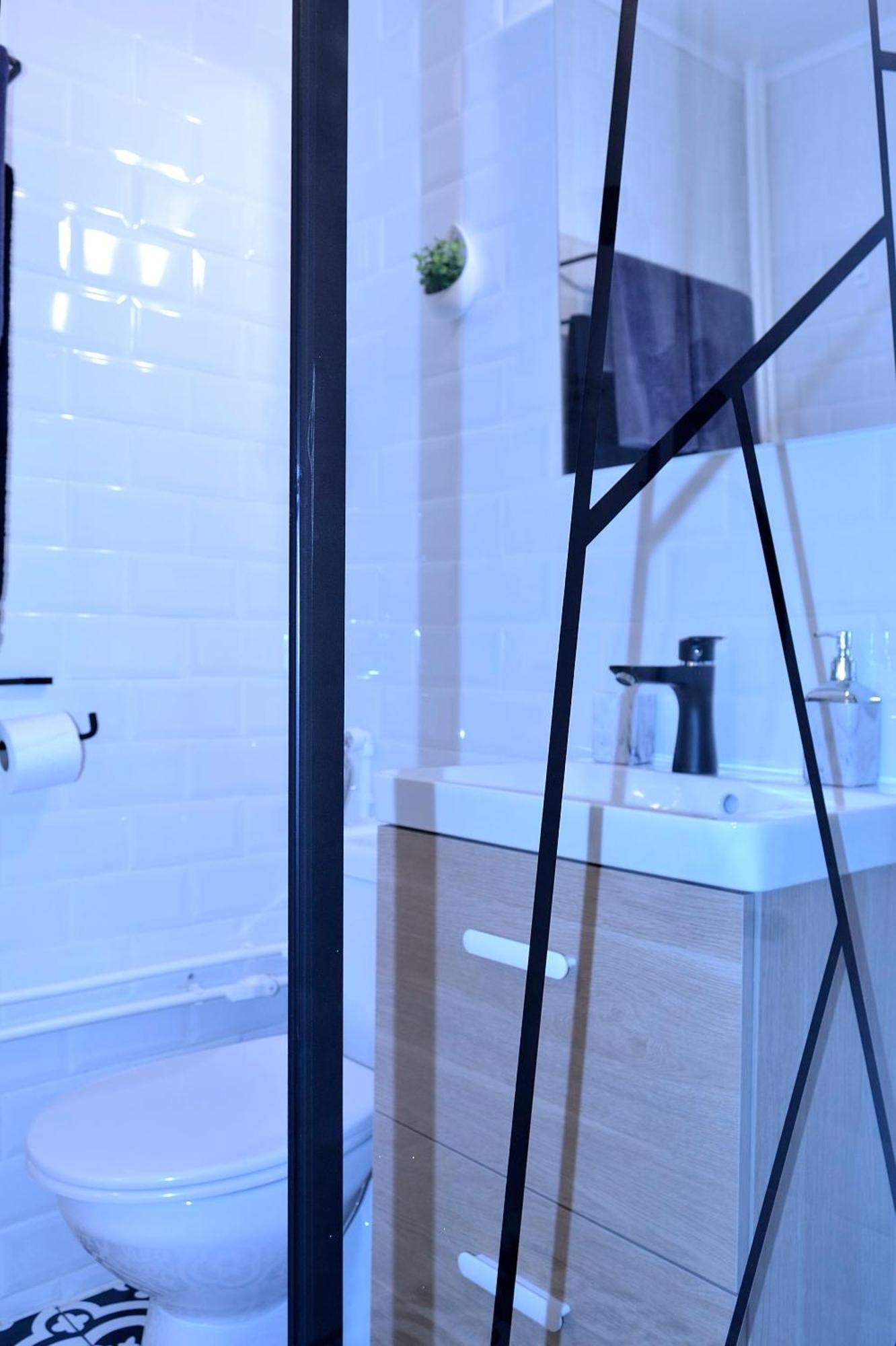Cozy 2 Rooms Apartment Drumul Taberei Bükreş Dış mekan fotoğraf